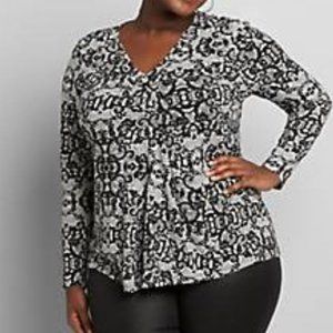 LANE BRYANT ~ Size 26/28 ~ Pleat Front Long Sleeve